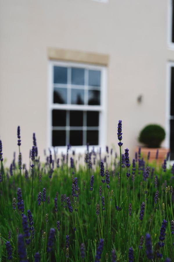 Large Country House - Hot Tub - Pool Table - Bbq - 5 Bedrooms - Log Burner Three Legged Cross ภายนอก รูปภาพ